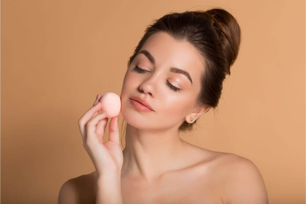 Difference between Concealer and Foundation
